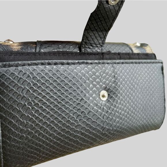 Kathy Van Zeeland Long Wallet - Picture 8 of 9